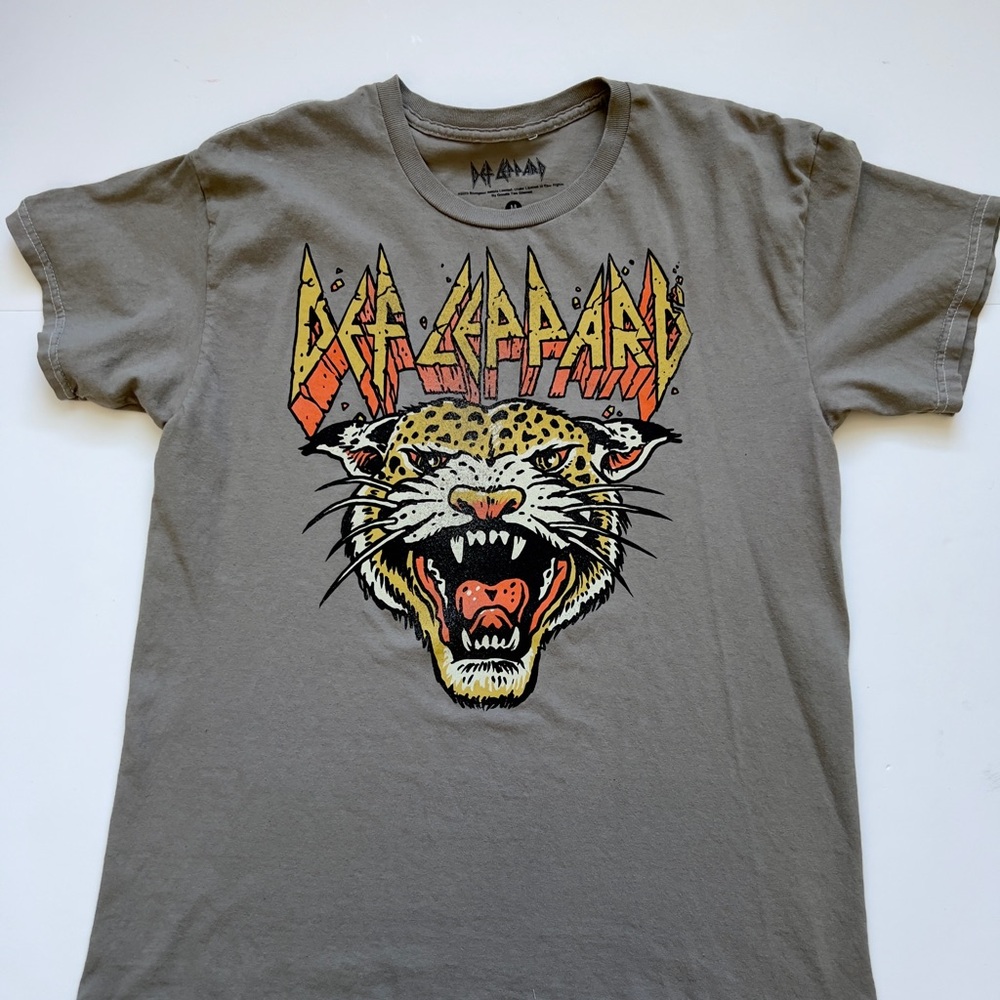 Def Leppard Graphic Tee - Gray with Leopard Head